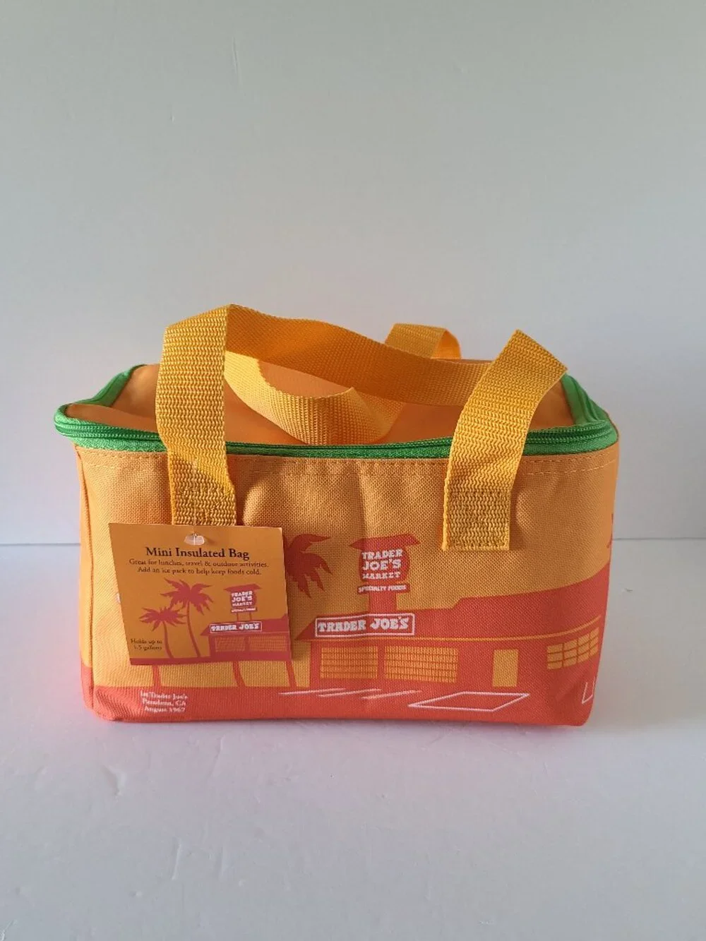 TRADER JOE'S MINI INSULATED TOTE BAG SUMMER FUN COLLECTION- LIMITED EDITION 2026 - Picture 2 of 8